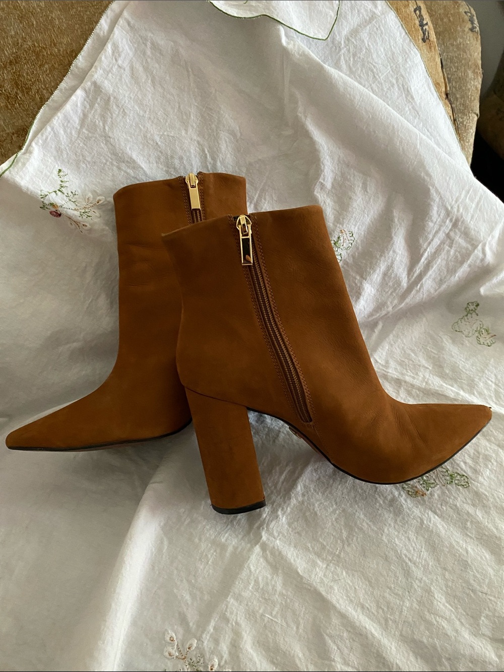 L’intervalle size 8  Suede Pointed Toe Ankle Boots in Chestnut - Picture 5 of 11